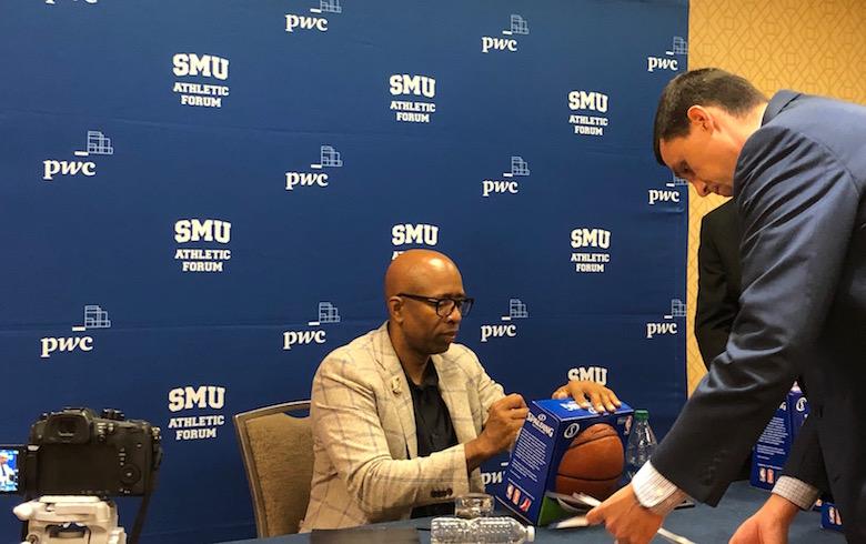 Former NBA player and Emmy-winning sports broadcaster Kenny Smith was honored at the PwC SMU Athletic Forum in Dallas Wednesday.