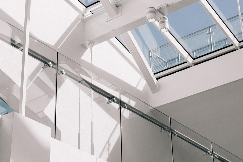5 Benefits of a Skylight Roof at Work